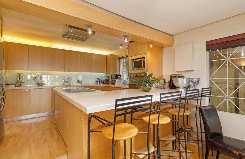 3 Bedroom Property for Sale in Green Point Western Cape